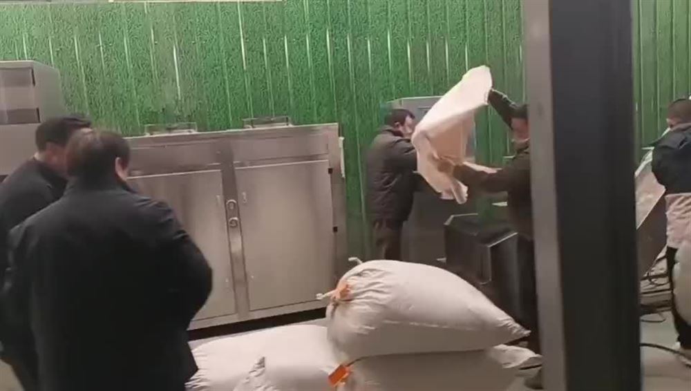 藥物粉碎智能聯(lián)動生產(chǎn)線