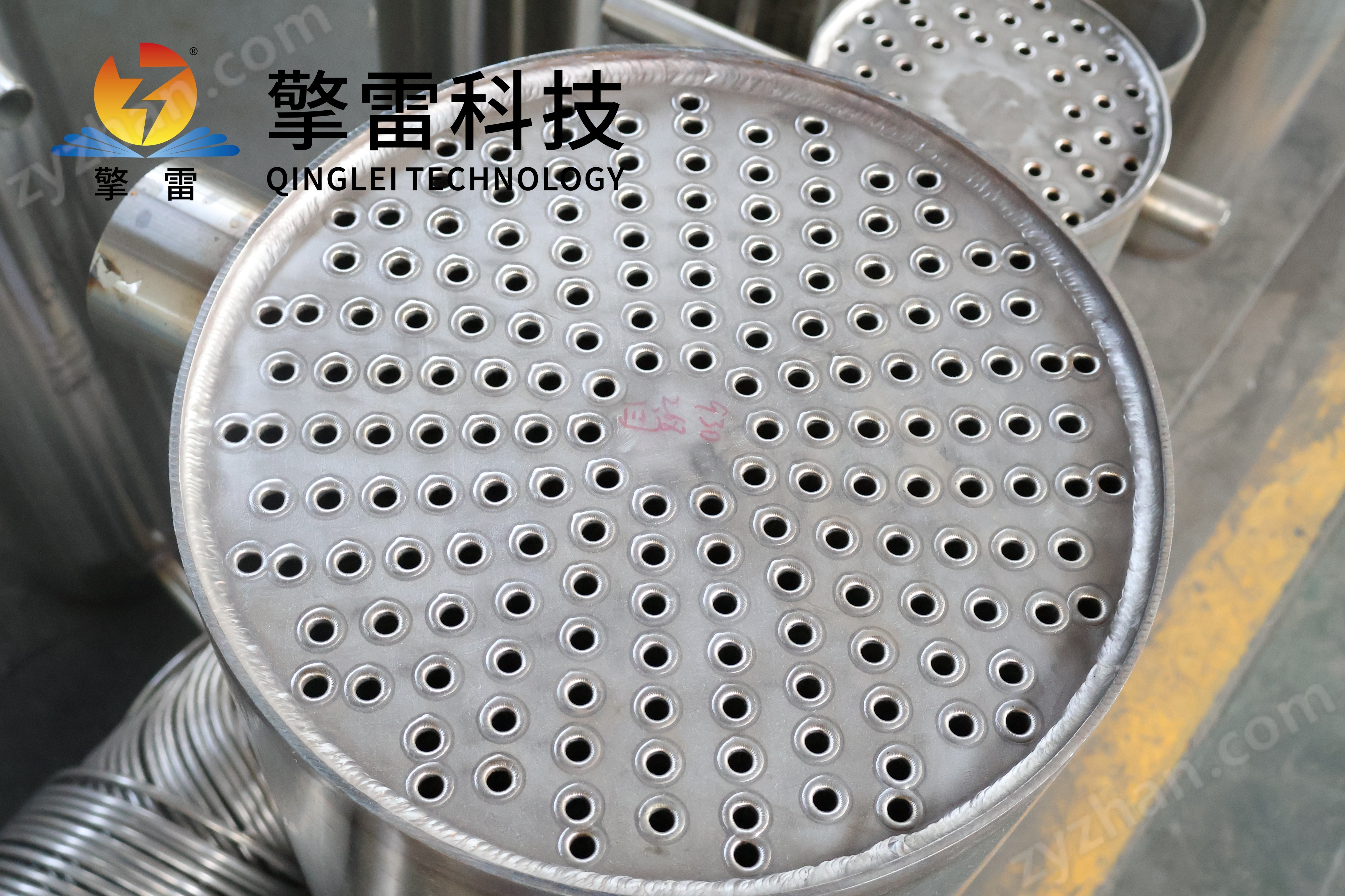 IMG_2151.JPG 氨水螺旋纏繞熱交換器結(jié)構